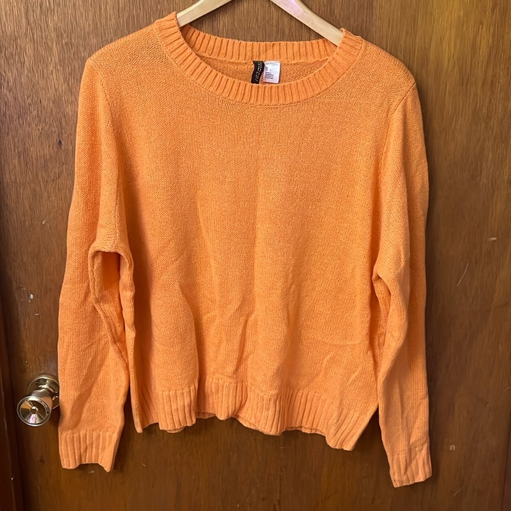 H&M Divided orange lightweight crew neck sweater